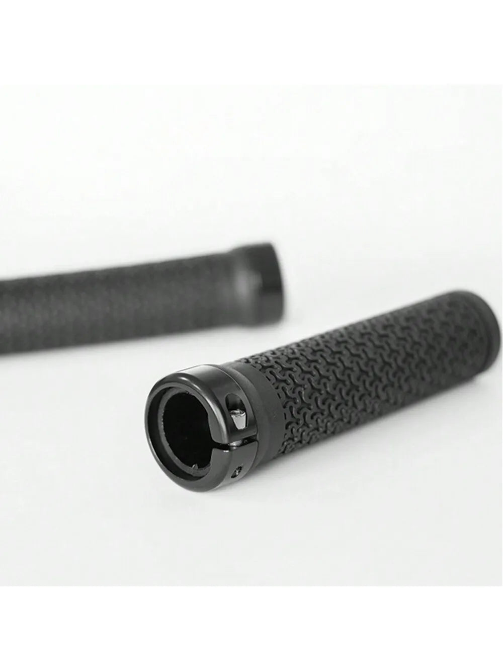 BKPTX MTB Handlebar Grips - Single-Sided Locking Aluminum Alloy Design - Non-Slip Soft Rubber Bike Grips for Mountain &amp; Road Bikes (13.5cm)